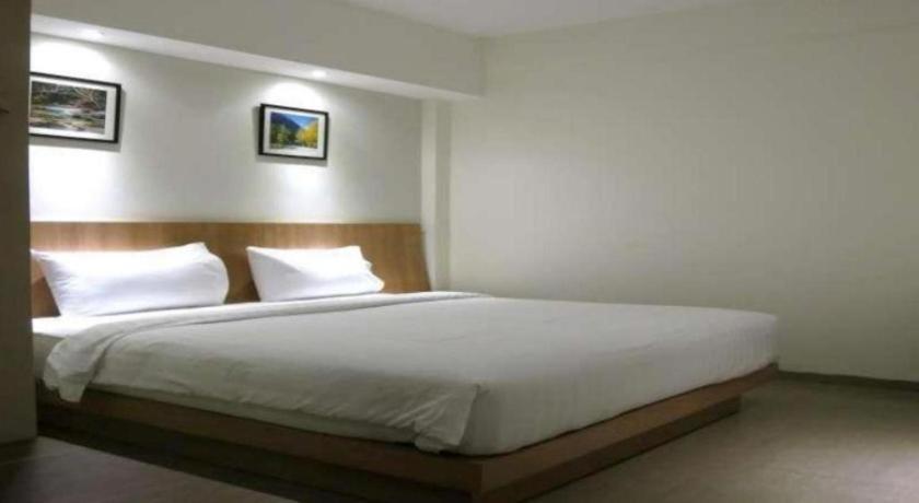 Hart Hotel Arjuna Mataram Exteriér fotografie