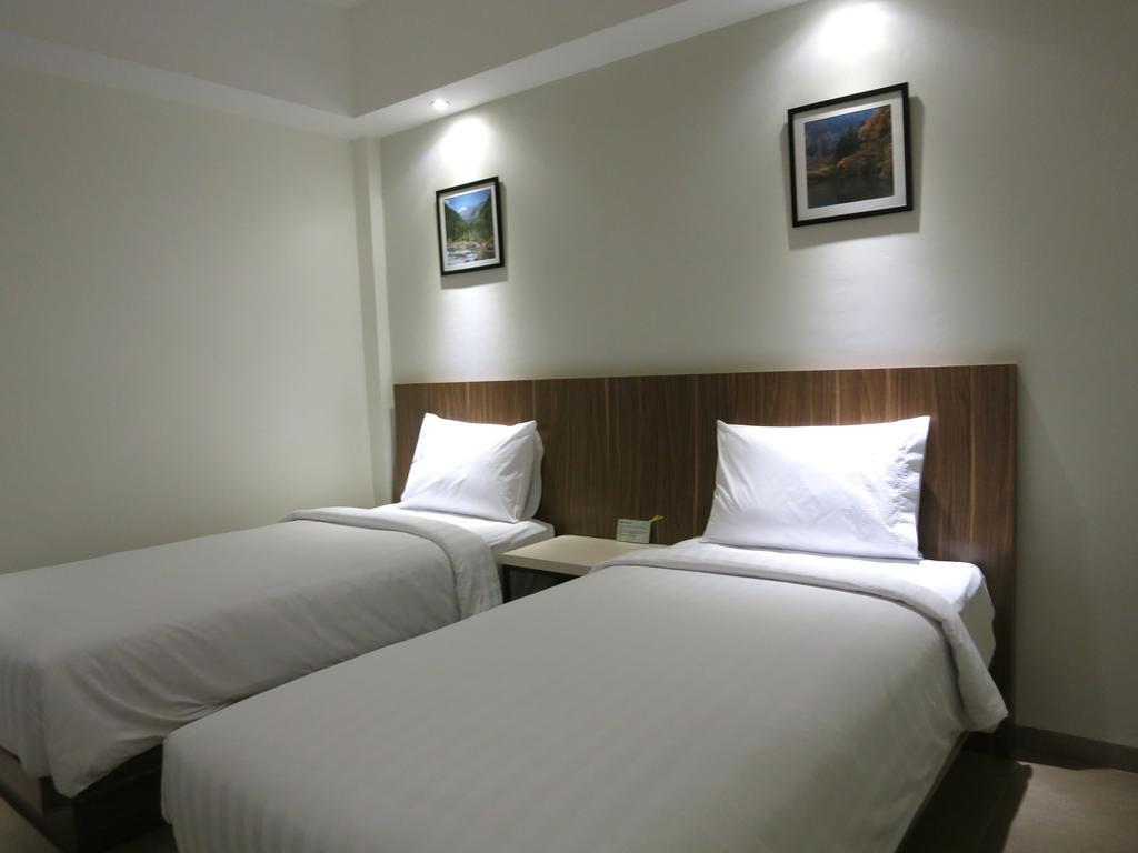 Hart Hotel Arjuna Mataram Pokoj fotografie